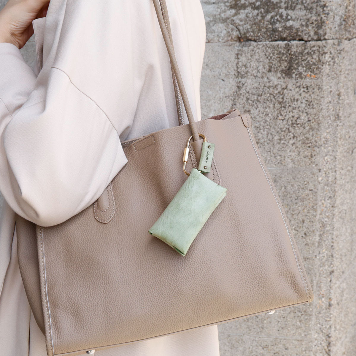 Charis Poche【本革】真鍮カラビナ kh058